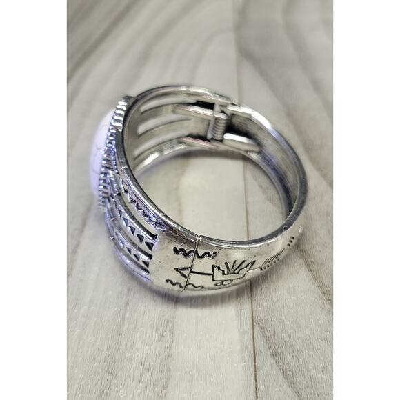 Aztec metal Cuff Bracelet - Picture 4 of 7